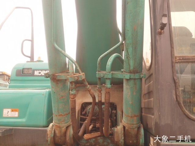 神钢 SK210LC-8 挖掘机