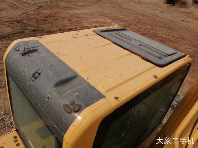 小松 PC240LC-8M0 挖掘机