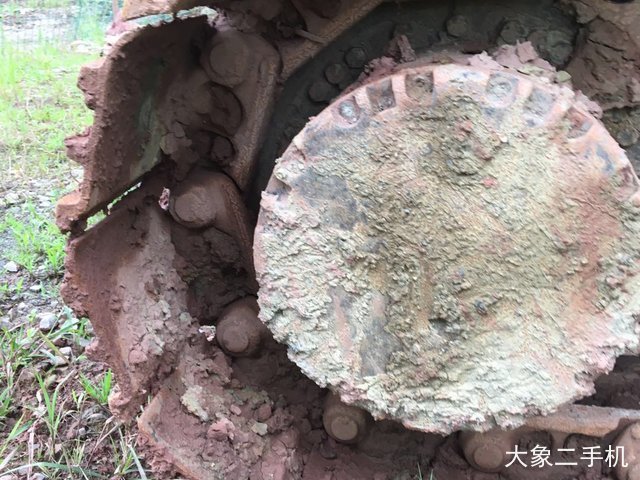 雷沃重工 FR220E 挖掘机