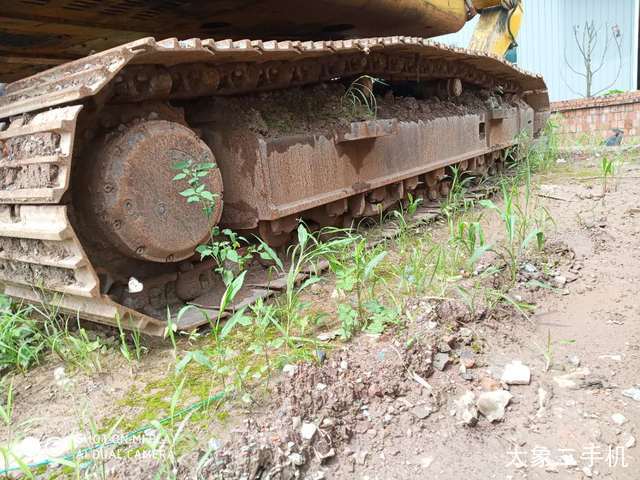 徐工 XE260C 挖掘机