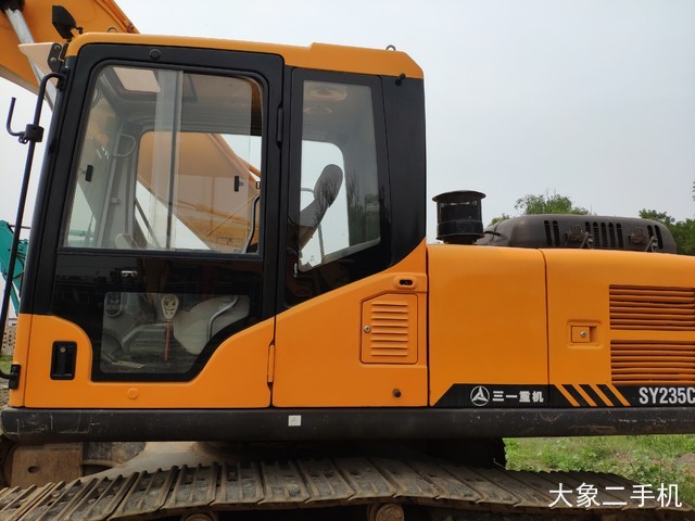三一重工 SY235C-8S 挖掘机