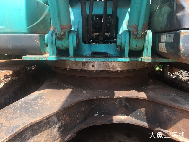 神钢 SK260LC-8 挖掘机