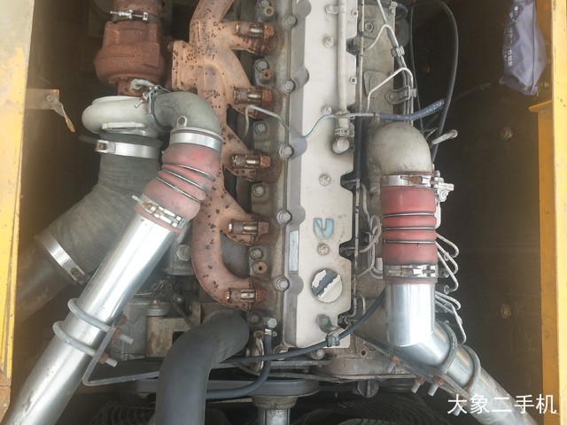 现代 R335LC-7 挖掘机