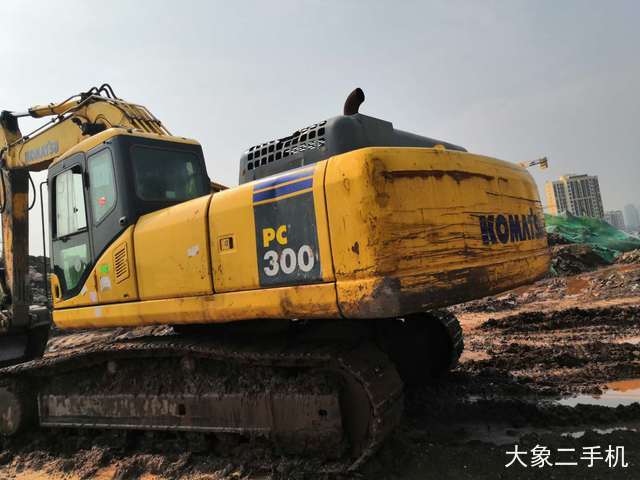 小松 PC300-7 挖掘机