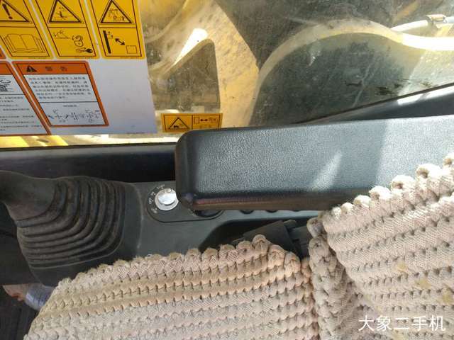 小松 PC220-8 挖掘机