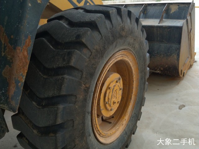 雷沃重工 FL936F 装载机