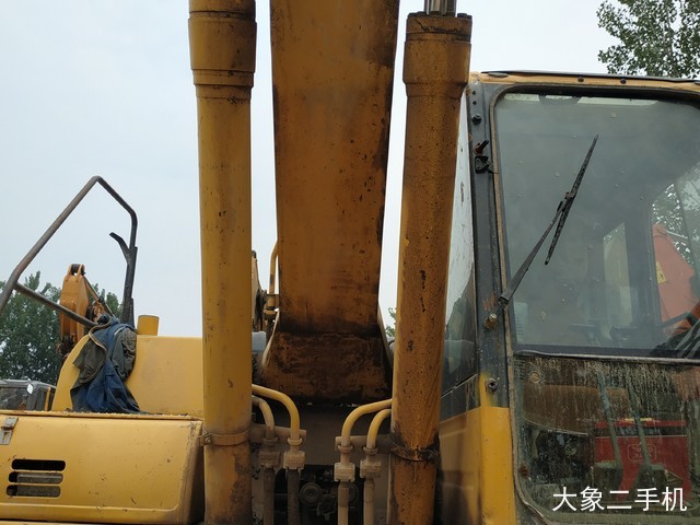 小松 PC200-8 挖掘机