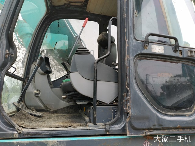 神钢 SK250-8 挖掘机