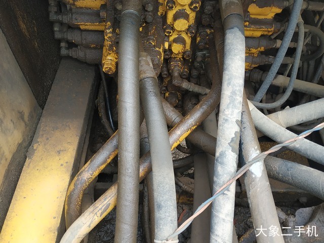 小松 PC200-8 挖掘机