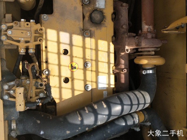 卡特彼勒 323DL 挖掘机