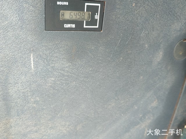 现代 R215-9 挖掘机