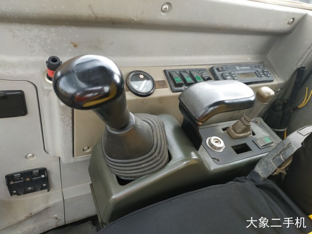 柳工 CLG908D 挖掘机