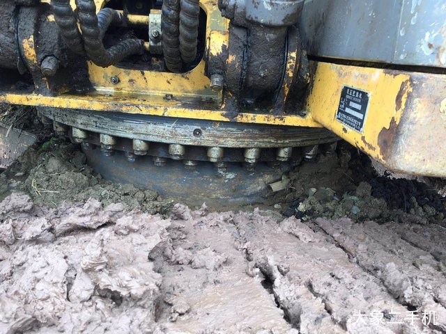 徐工 XE150D 挖掘机