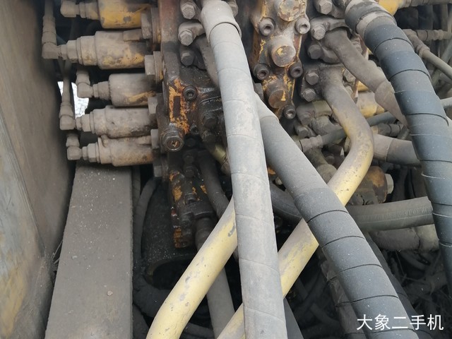 小松 PC200-8 挖掘机