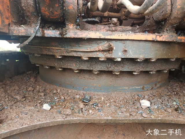 斗山 DX260LC 挖掘机