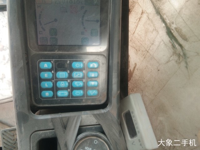 小松 PC220-7 挖掘机