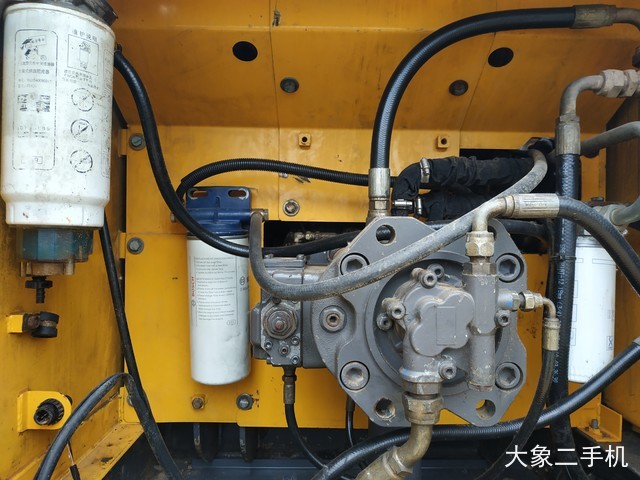 沃尔沃 EC210B 挖掘机