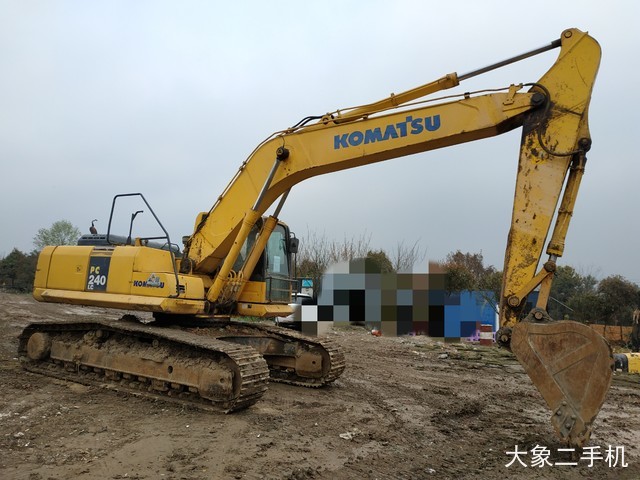 小松 PC240LC-8M0 挖掘机