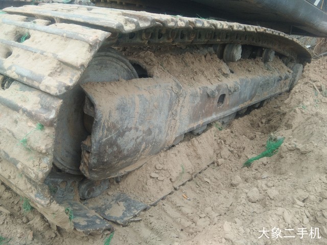 沃尔沃 EC210 挖掘机