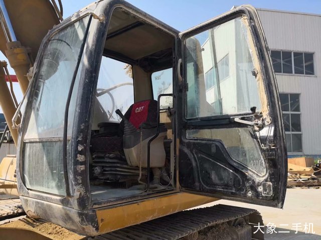 卡特彼勒 320C 挖掘机