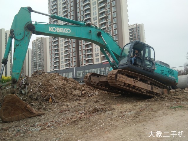 神钢 SK350LC-8 挖掘机