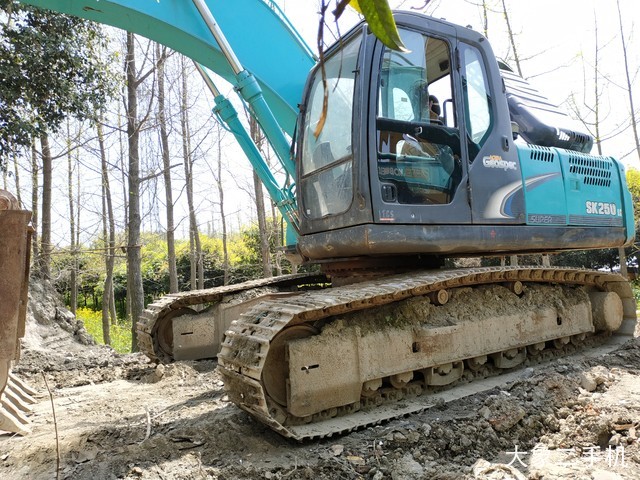 神钢 SK210LC-8 挖掘机