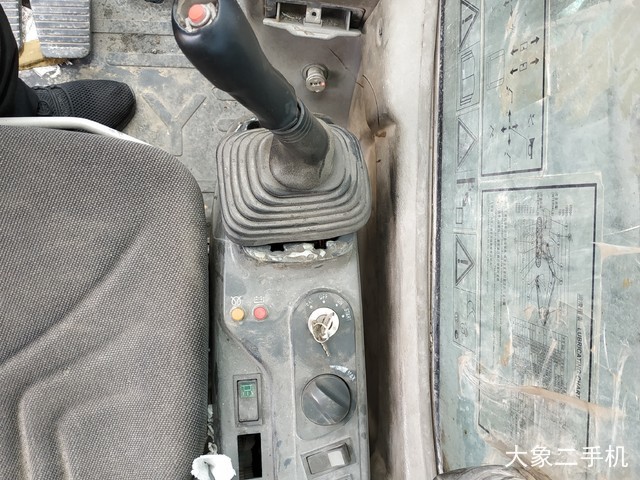 三一重工 SY335C-8 挖掘机