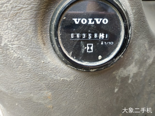 沃尔沃 EC250D 挖掘机