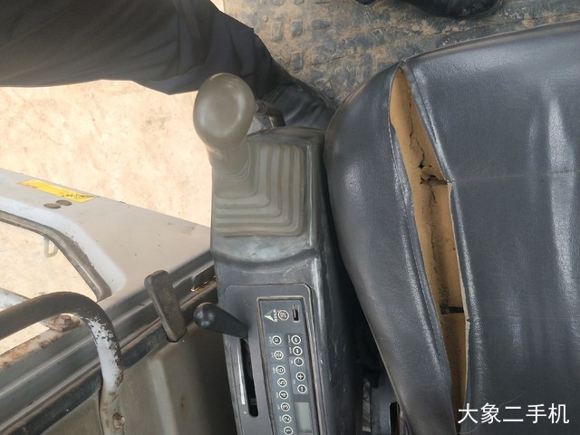 山东临工 LG665 挖掘机