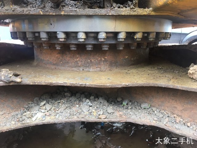 徐工 XE150D 挖掘机