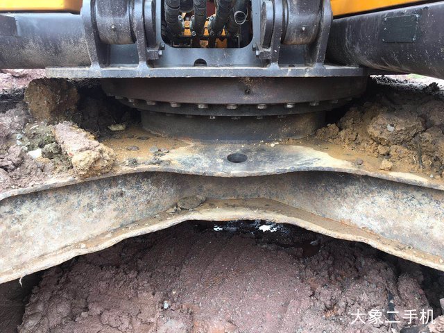 三一重工 SY135C-9 挖掘机