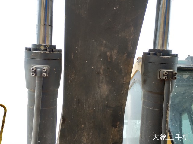 沃尔沃 EC210BLC 挖掘机