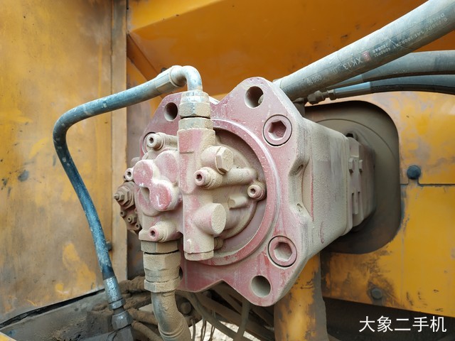 现代 R225LC-7 挖掘机