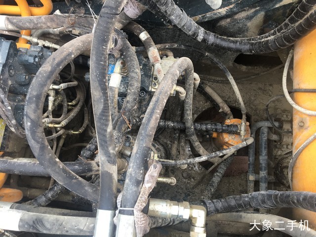 现代 R485LVS 挖掘机