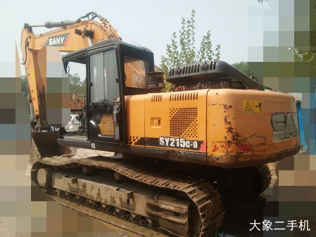 三一重工 SY215C 挖掘机