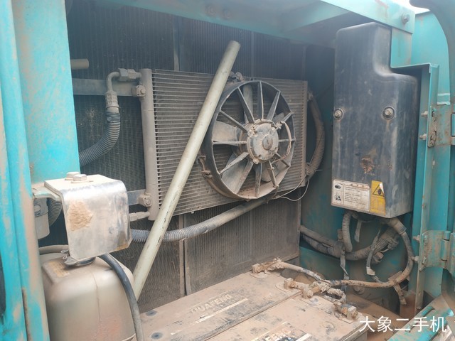 神钢 SK260LC-8 挖掘机