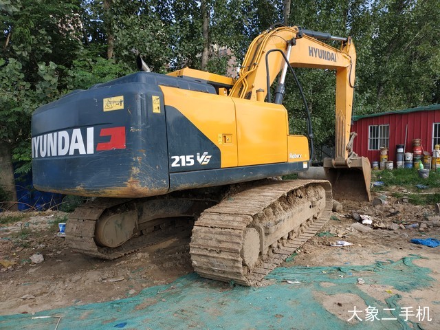 现代 R215LVS 挖掘机