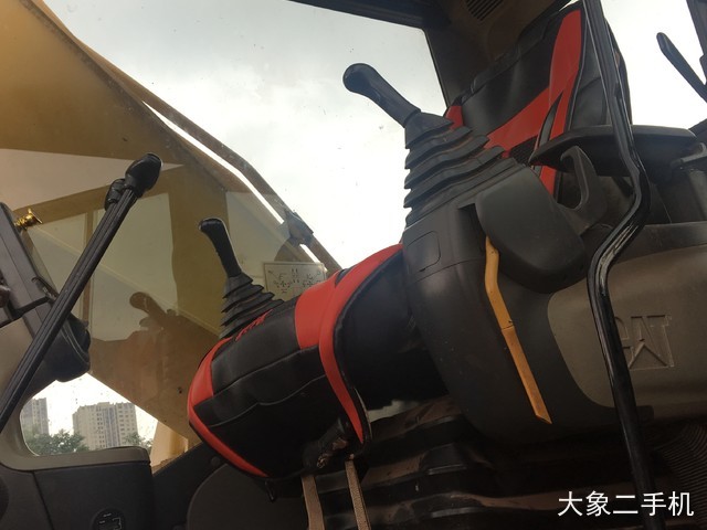 卡特彼勒 329D 挖掘机
