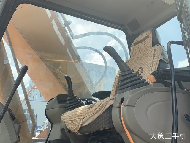 凯斯 CX240B 挖掘机