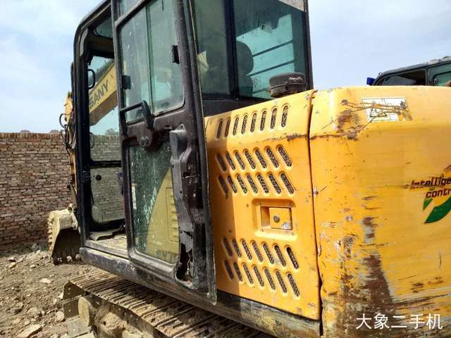 三一重工 SY75C 挖掘机