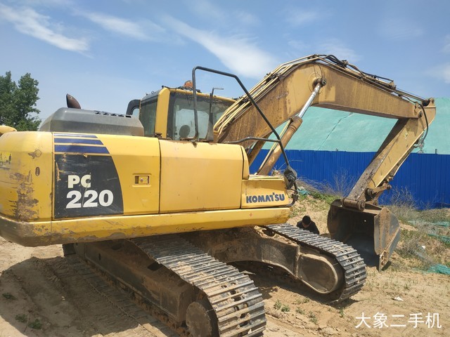 小松 PC200-8 挖掘机