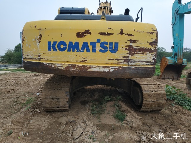 小松 PC200-8 挖掘机