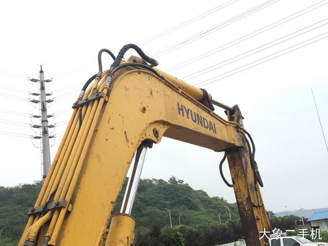 现代 R60-7 挖掘机