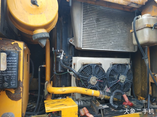 现代 R150W-7 挖掘机
