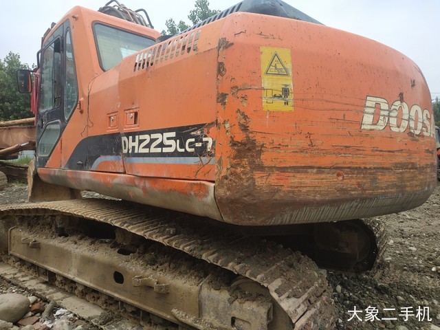 斗山 DH225LC-7 挖掘机