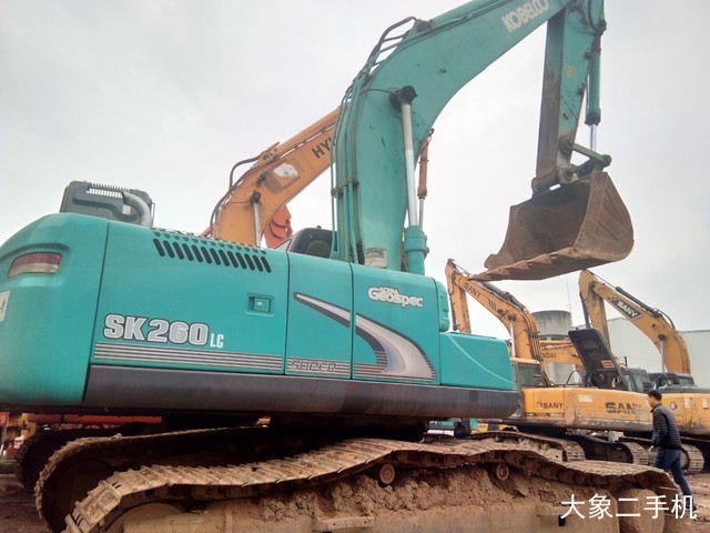 神钢 SK260LC-8 挖掘机