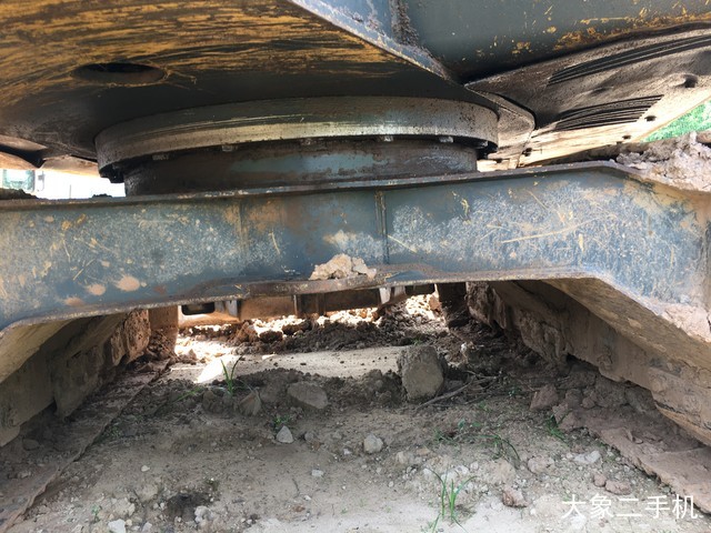 现代 R60-9 挖掘机