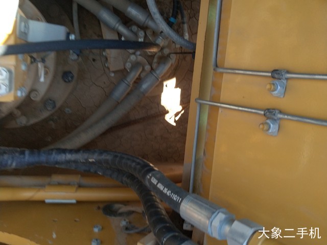 卡特彼勒 323D2L 挖掘机