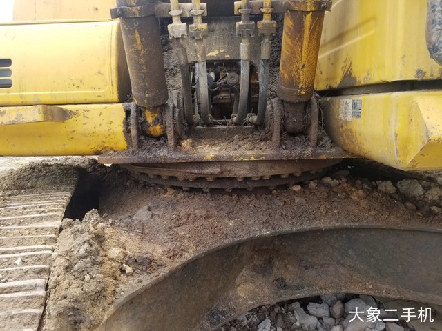 小松 PC210LC-8 挖掘机