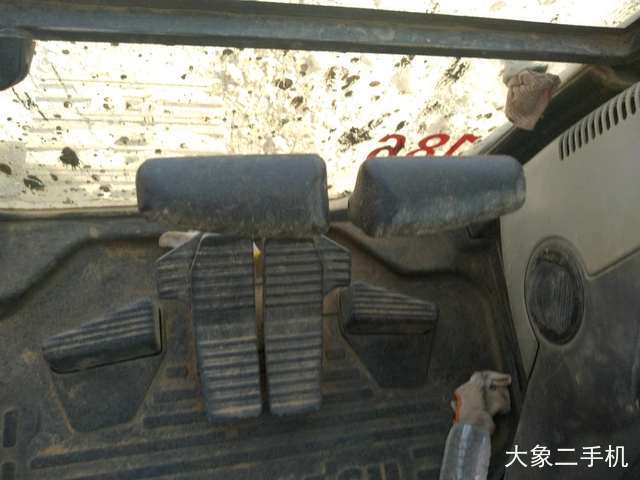 小松 PC220-8 挖掘机